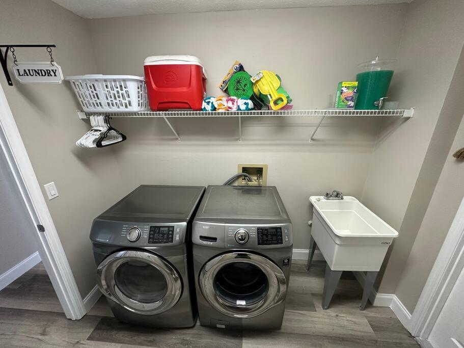 Manatee Oasis Weeki Wachee Family Fun Pool Home Spring Hill Eksteriør bilde